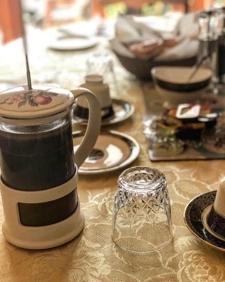 Woodpeckers Cottage B&B Pett 외부 사진