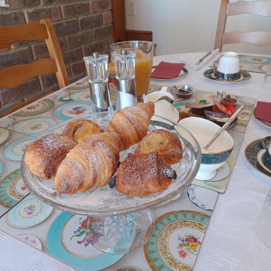 Woodpeckers Cottage B&B Pett 외부 사진