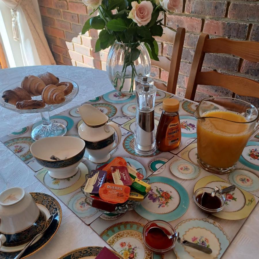 Woodpeckers Cottage B&B Pett 외부 사진